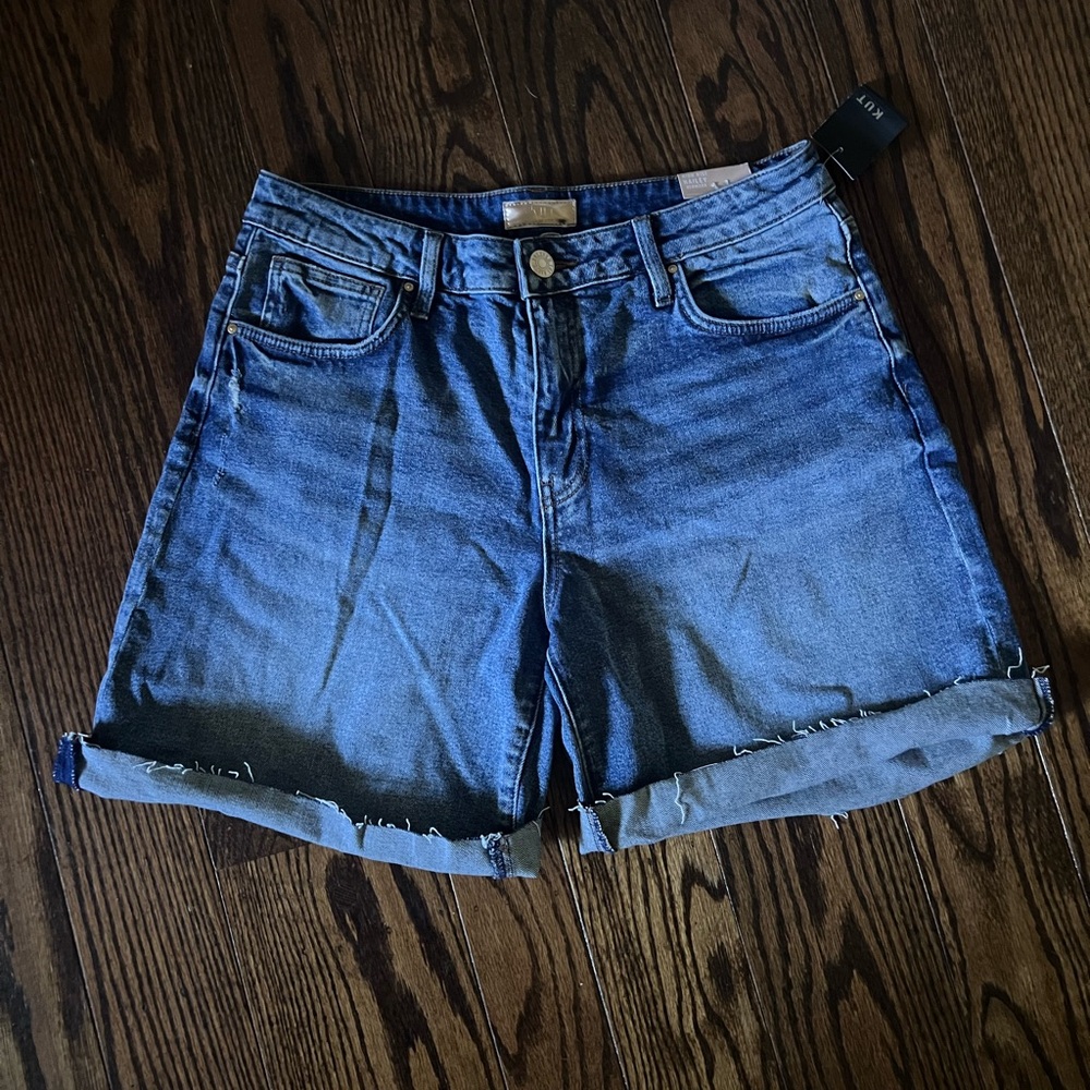 Kut From the Kloth Hailey High Rise Short, Exclusive - Picture 3 of 5